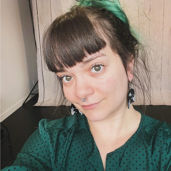 Meet your Posher, Sandra - Picture 2 of 2